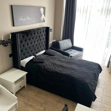 Apart Promenada Gwiazd مينززدرويه المظهر الخارجي الصورة
